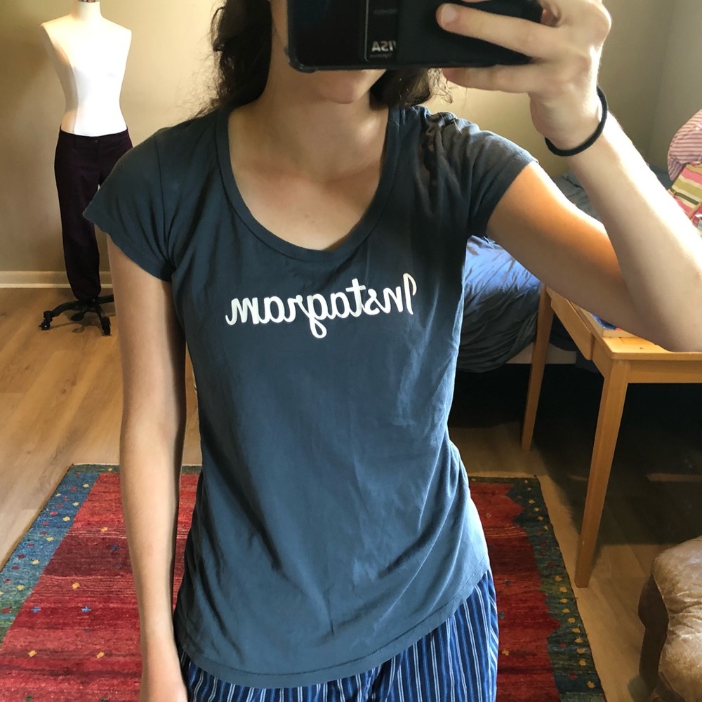 CLEAR OUT🧡 Instagram navy blue scoop neck tee